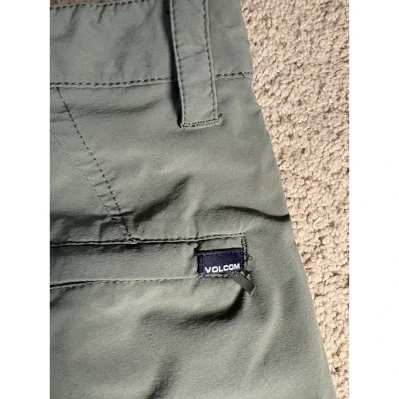 Volcom Frickin Cross Shred Shorts Men 30 Olive Green Hybrid Moisture Wicking - Picture 10 of 11